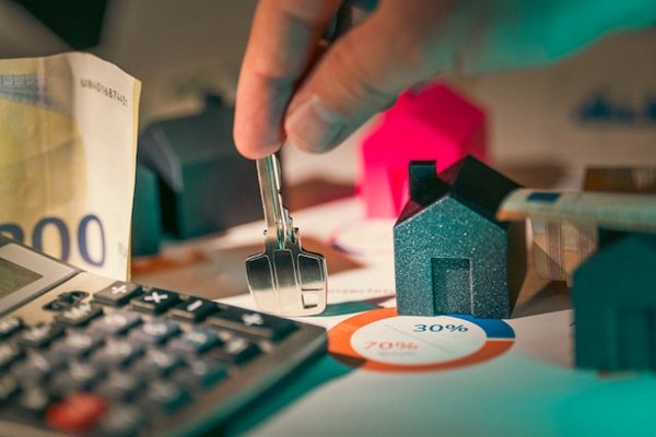 How to determine the optimal time to refinance a buy-to-let mortgage in the UK?